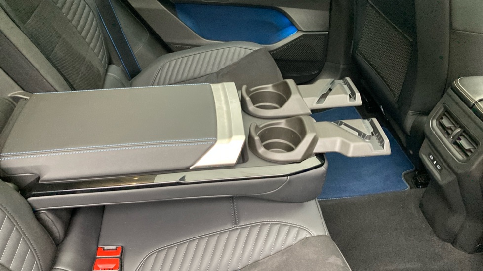 Renault Rafale E-Tech FHEV Iconic Esprit Alpine 5dr Auto 4C Hybrid Estate - Image 50
