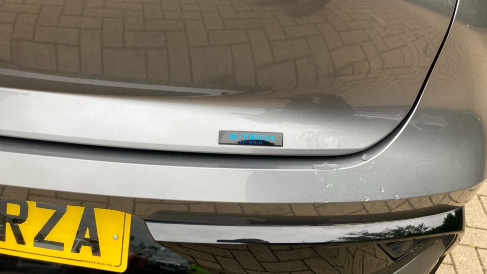 Renault Rafale E-Tech FHEV Iconic Esprit Alpine 5dr Auto 4C Hybrid Estate - Image 56