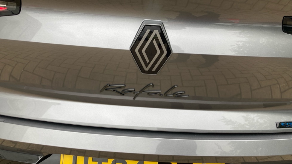 Renault Rafale E-Tech FHEV Iconic Esprit Alpine 5dr Auto 4C Hybrid Estate - Image 57