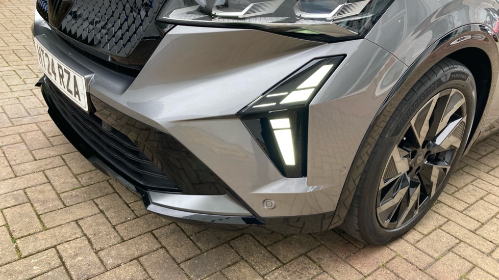 Renault Rafale E-Tech FHEV Iconic Esprit Alpine 5dr Auto 4C Hybrid Estate - Image 62