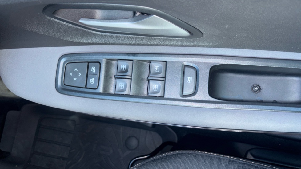 Dacia Sandero Stepway 1.0 TCe Extreme 5dr CVT Petrol Hatchback - Image 30