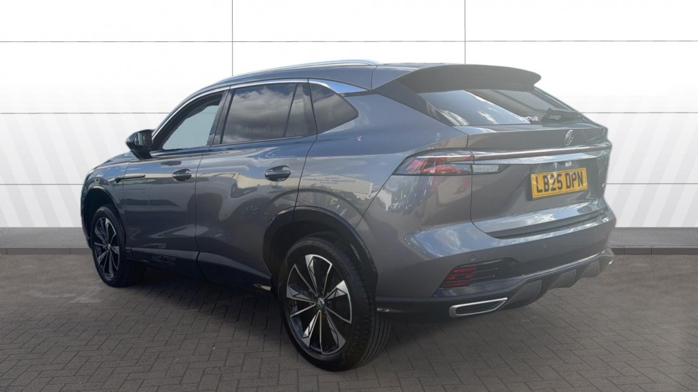 MG HS 1.5 T-GDI Trophy 5dr DCT Petrol Hatchback - Image 2