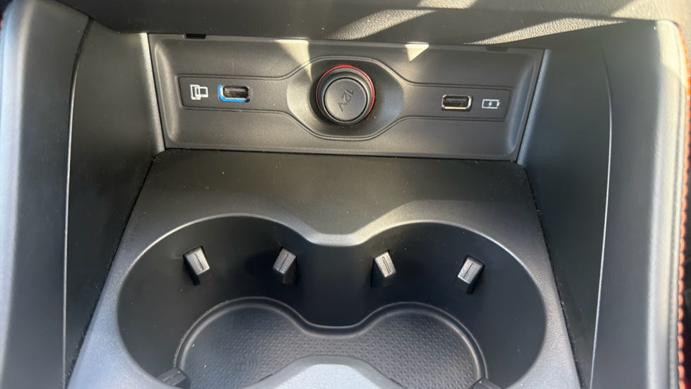 MG HS 1.5 T-GDI Trophy 5dr DCT Petrol Hatchback - Image 26