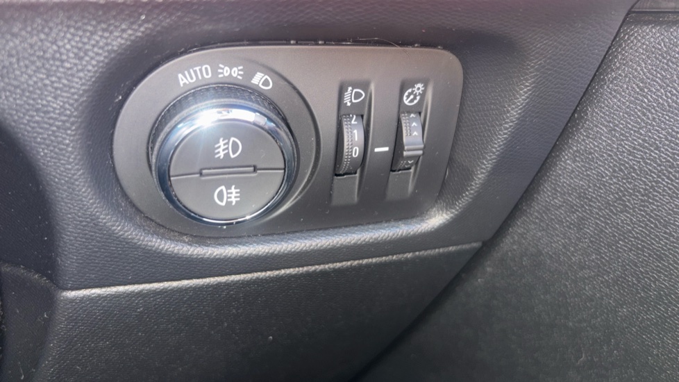 Vauxhall Mokka 100kW GS Line 50kWh 5dr Auto Electric Hatchback - Image 32