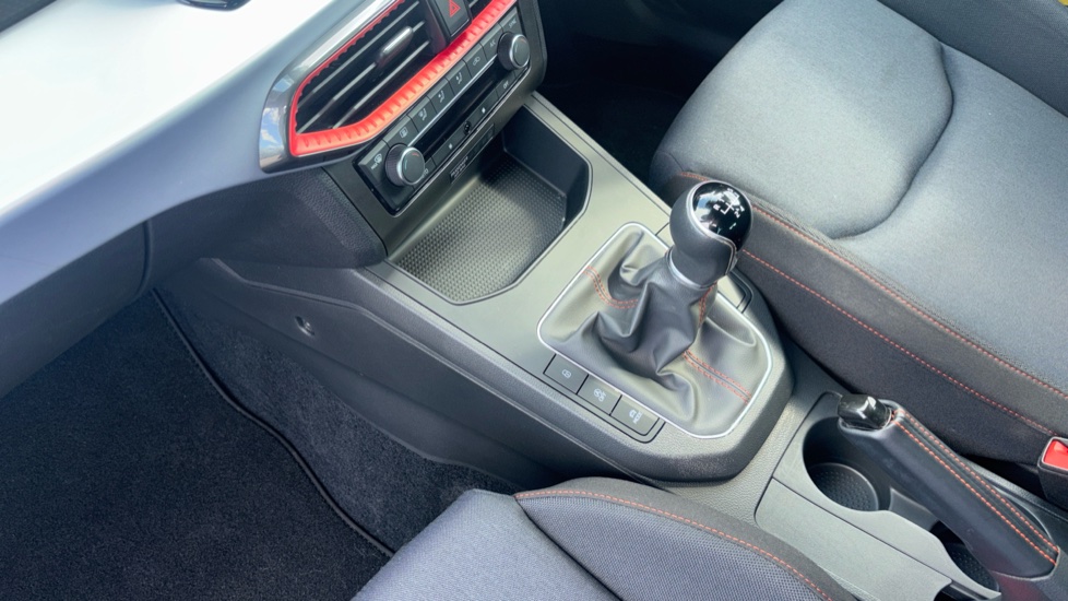 SEAT Ibiza 1.0 TSI 95 FR 5dr Petrol Hatchback - Image 13