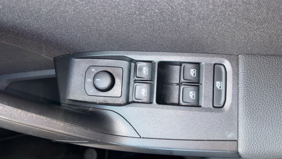 SEAT Ibiza 1.0 TSI 95 FR 5dr Petrol Hatchback - Image 33