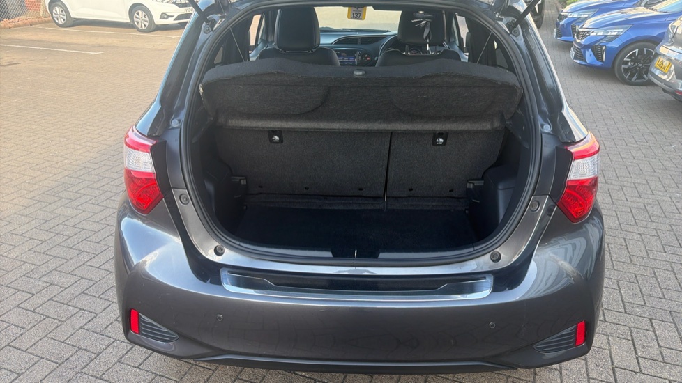 Toyota Yaris 1.5 Hybrid Excel 5dr CVT Hybrid Hatchback - Image 4