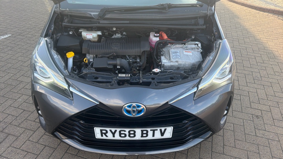 Toyota Yaris 1.5 Hybrid Excel 5dr CVT Hybrid Hatchback - Image 8