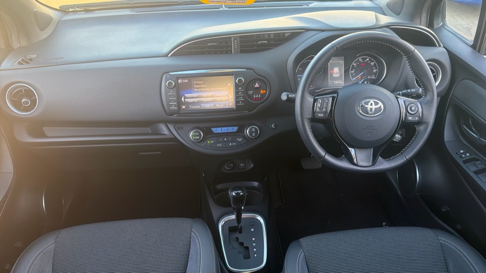 Toyota Yaris 1.5 Hybrid Excel 5dr CVT Hybrid Hatchback - Image 10