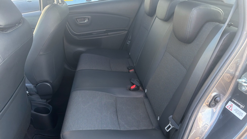 Toyota Yaris 1.5 Hybrid Excel 5dr CVT Hybrid Hatchback - Image 16