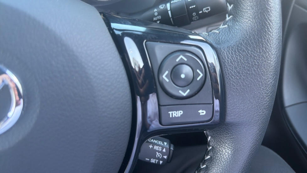 Toyota Yaris 1.5 Hybrid Excel 5dr CVT Hybrid Hatchback - Image 24