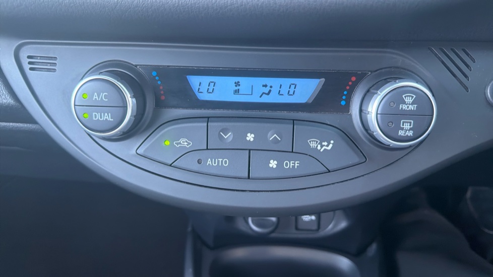 Toyota Yaris 1.5 Hybrid Excel 5dr CVT Hybrid Hatchback - Image 29
