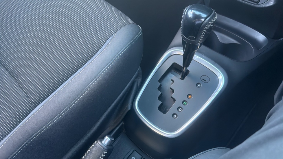Toyota Yaris 1.5 Hybrid Excel 5dr CVT Hybrid Hatchback - Image 31