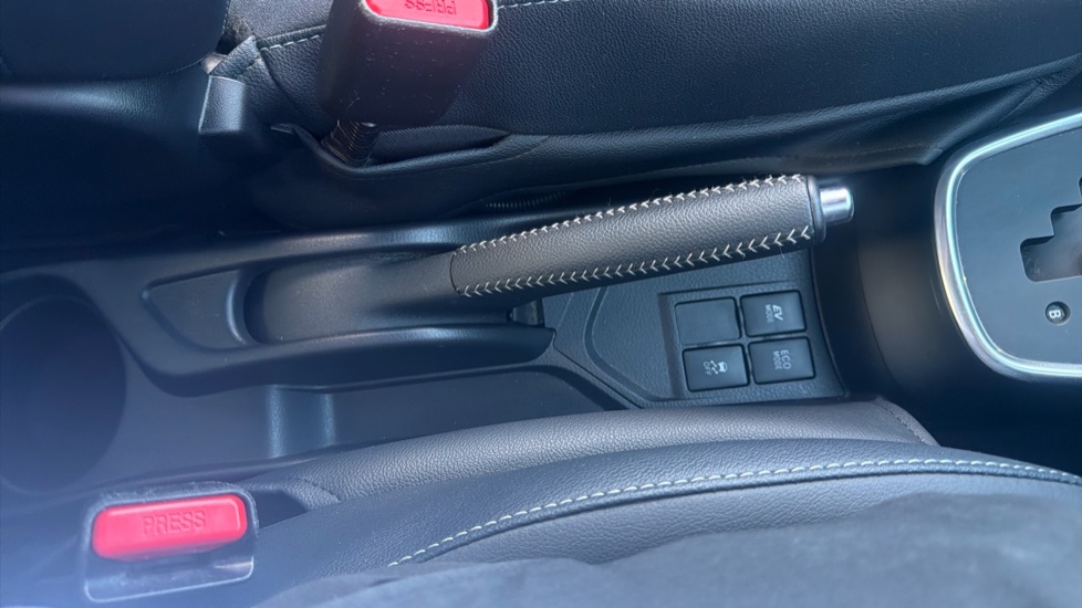 Toyota Yaris 1.5 Hybrid Excel 5dr CVT Hybrid Hatchback - Image 32