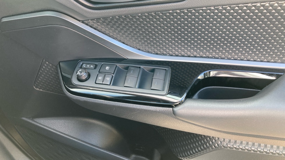 Toyota C-HR 1.8 Hybrid GR Sport 5dr CVT Hybrid Hatchback - Image 21