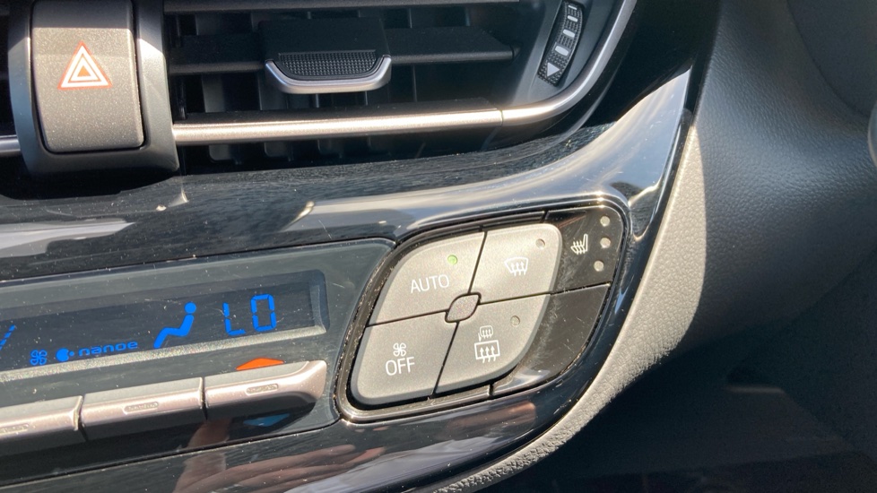 Toyota C-HR 1.8 Hybrid GR Sport 5dr CVT Hybrid Hatchback - Image 37
