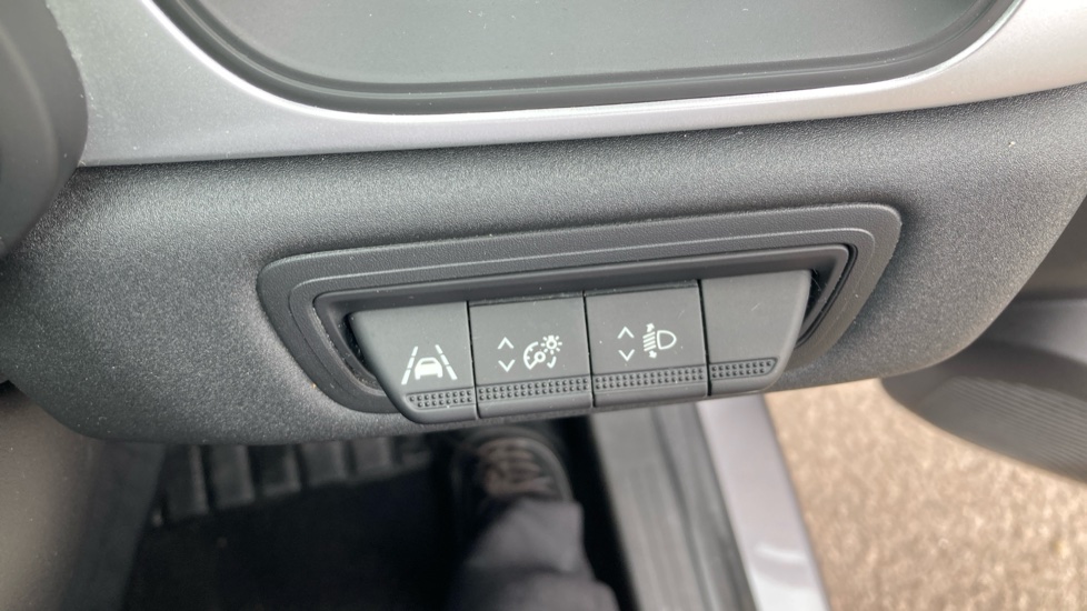 Renault Captur 1.0 TCE 90 Iconic Edition 5dr Petrol Hatchback - Image 24