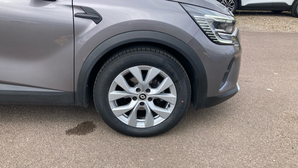 Renault Captur 1.0 TCE 90 Iconic Edition 5dr Petrol Hatchback - Image 32