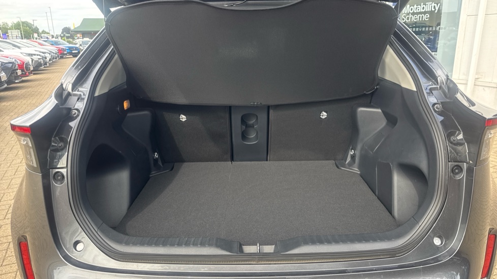 Toyota Yaris Cross 1.5 Hybrid Excel 5dr CVT Hybrid Estate - Image 4