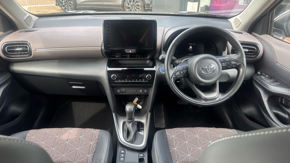Toyota Yaris Cross 1.5 Hybrid Excel 5dr CVT Hybrid Estate - Image 10