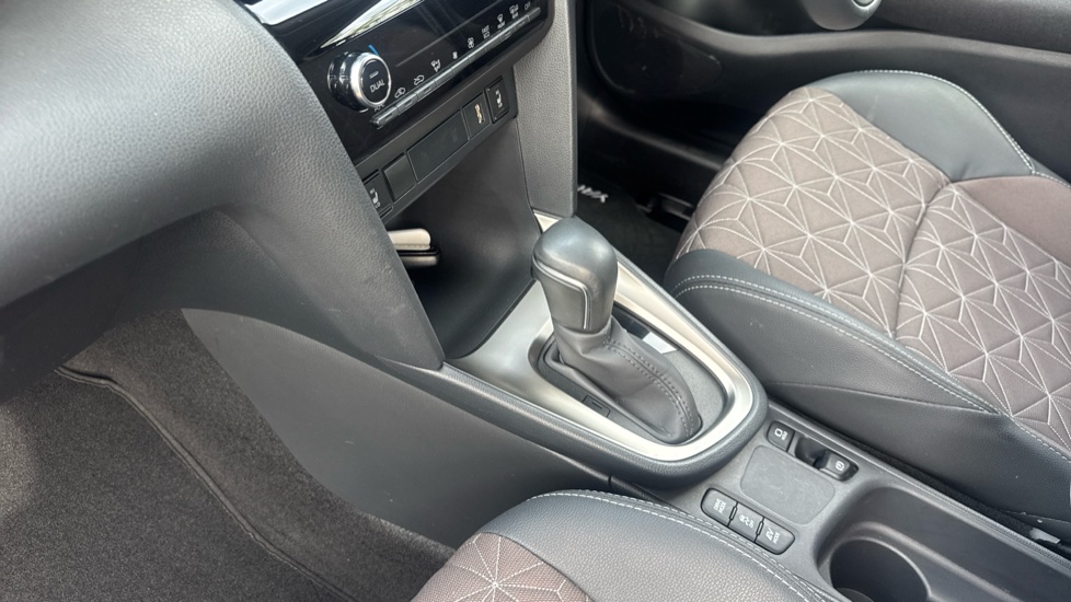 Toyota Yaris Cross 1.5 Hybrid Excel 5dr CVT Hybrid Estate - Image 13
