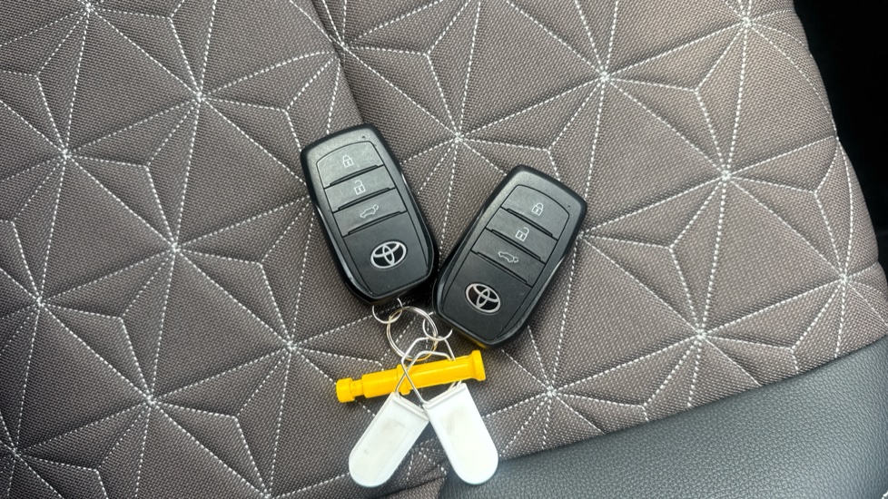 Toyota Yaris Cross 1.5 Hybrid Excel 5dr CVT Hybrid Estate - Image 20