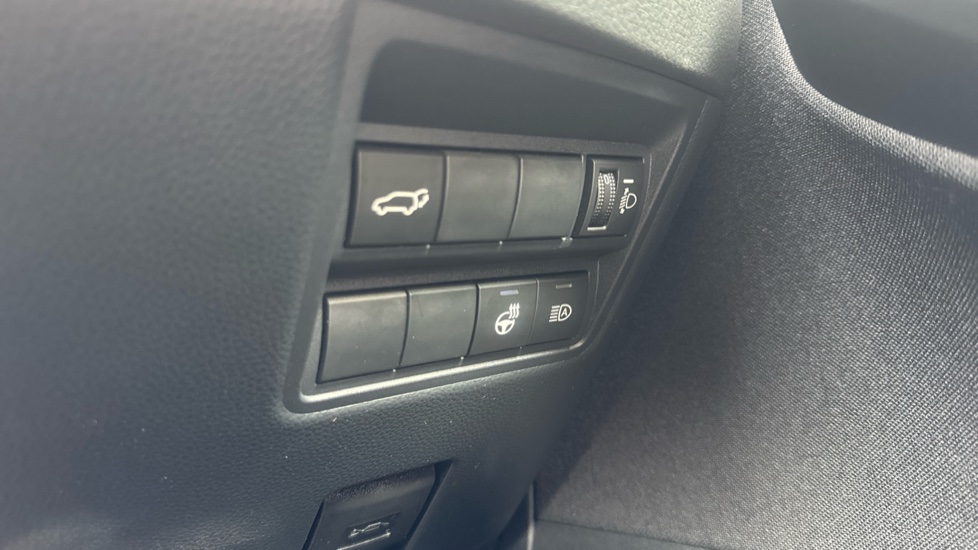 Toyota Yaris Cross 1.5 Hybrid Excel 5dr CVT Hybrid Estate - Image 26