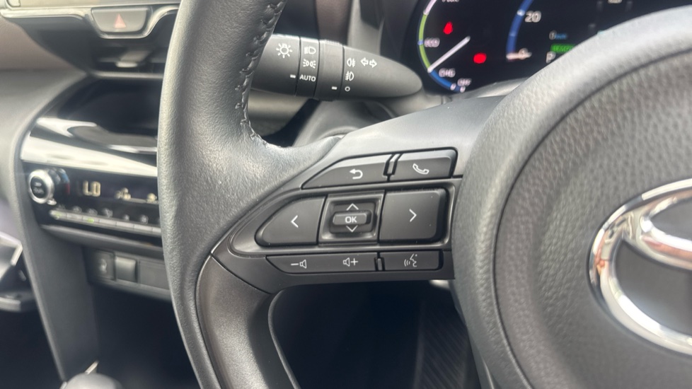 Toyota Yaris Cross 1.5 Hybrid Excel 5dr CVT Hybrid Estate - Image 28