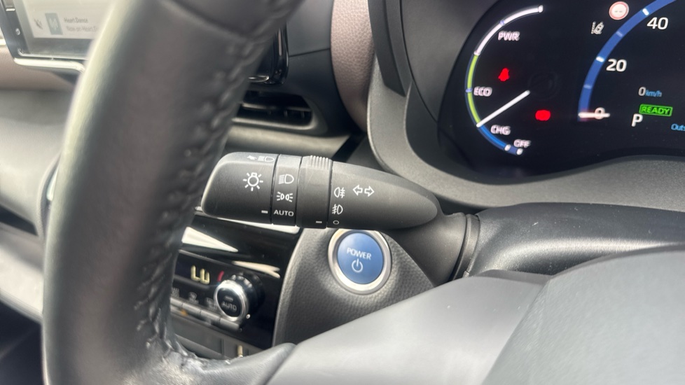 Toyota Yaris Cross 1.5 Hybrid Excel 5dr CVT Hybrid Estate - Image 30