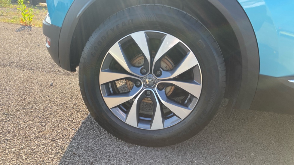 Renault Captur 1.3 TCE 130 S Edition 5dr EDC Petrol Hatchback - Image 35