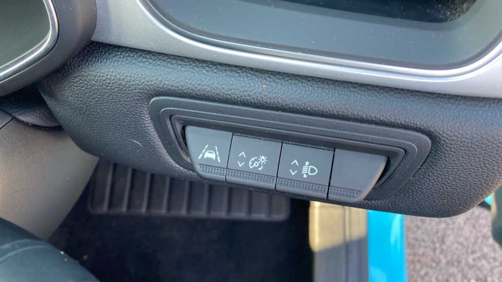 Renault Captur 1.3 TCE 130 S Edition 5dr EDC Petrol Hatchback - Image 42