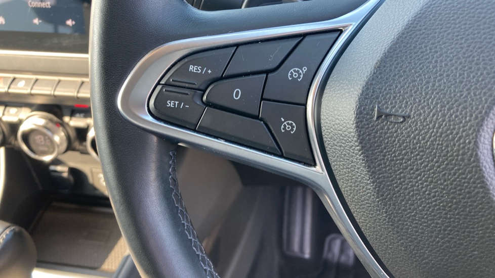 Renault Captur 1.3 TCE 130 S Edition 5dr EDC Petrol Hatchback - Image 45