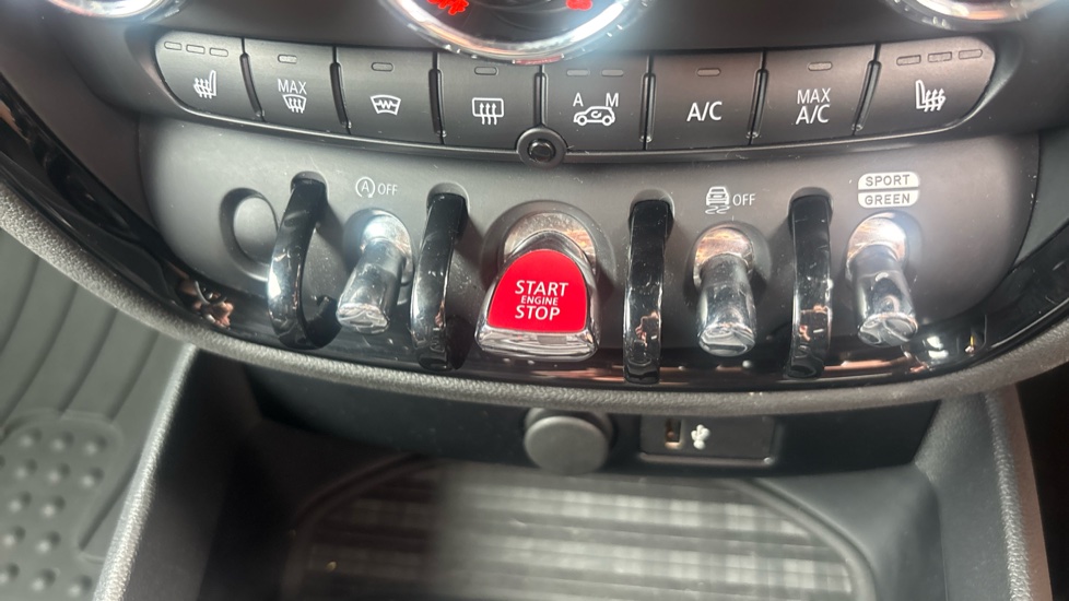 MINI Clubman 1.5 Cooper Sport 6dr Auto Petrol Estate - Image 34