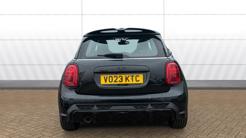 MINI Hatchback 1.5 Cooper Sport 3dr Auto [Comfort/Nav Pack] Petrol Hatchback - Image 6