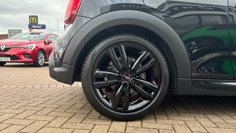 MINI Hatchback 1.5 Cooper Sport 3dr Auto [Comfort/Nav Pack] Petrol Hatchback - Image 7
