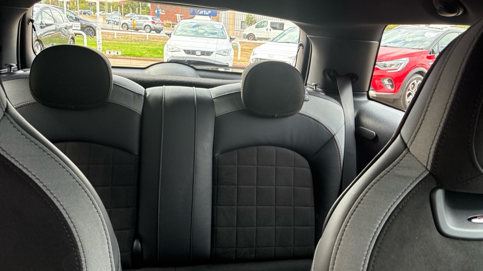 MINI Hatchback 1.5 Cooper Sport 3dr Auto [Comfort/Nav Pack] Petrol Hatchback - Image 15