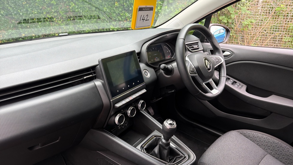 Renault Clio 1.0 TCe 90 Evolution 5dr Petrol Hatchback - Image 9