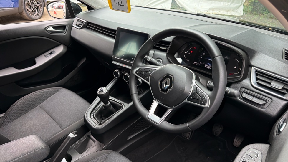 Renault Clio 1.0 TCe 90 Evolution 5dr Petrol Hatchback - Image 11