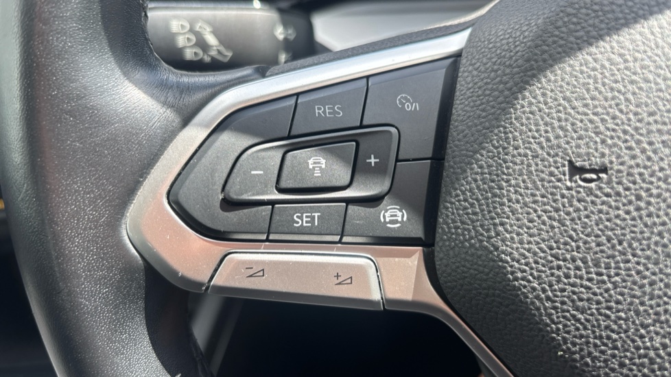 Volkswagen Golf 1.5 TSI 150 Life 5dr Petrol Hatchback - Image 28