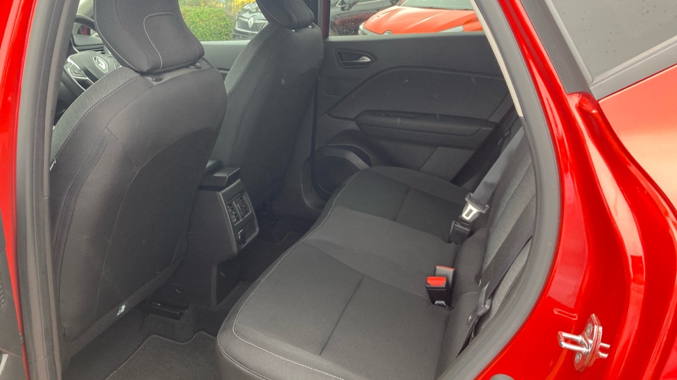Renault Captur 1.0 TCE 100 Iconic 5dr Petrol Hatchback - Image 16