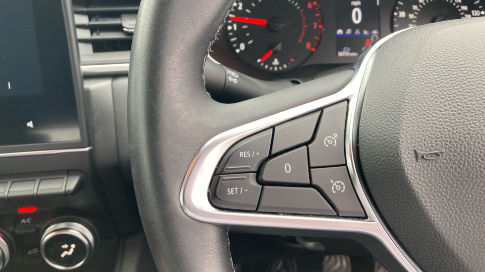 Renault Captur 1.0 TCE 100 Iconic 5dr Petrol Hatchback - Image 29