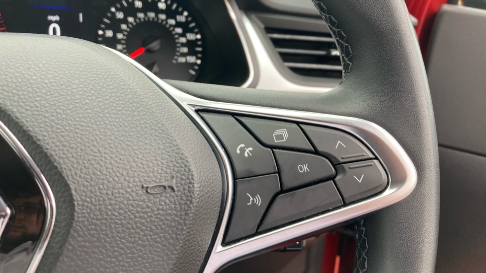 Renault Captur 1.0 TCE 100 Iconic 5dr Petrol Hatchback - Image 30