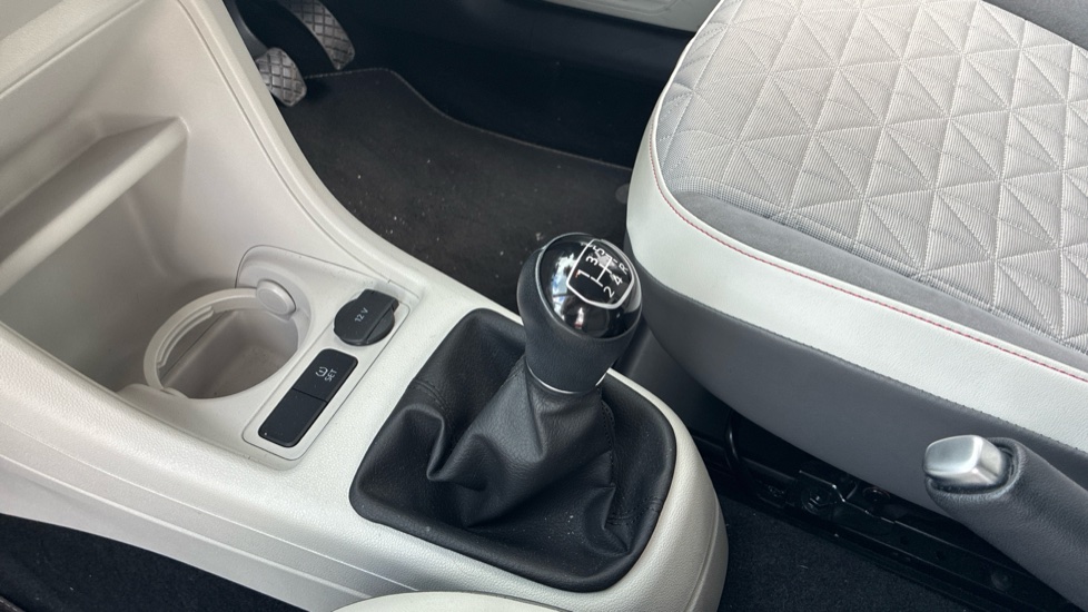 Volkswagen Up 1.0 65PS Beats 5dr Petrol Hatchback - Image 13