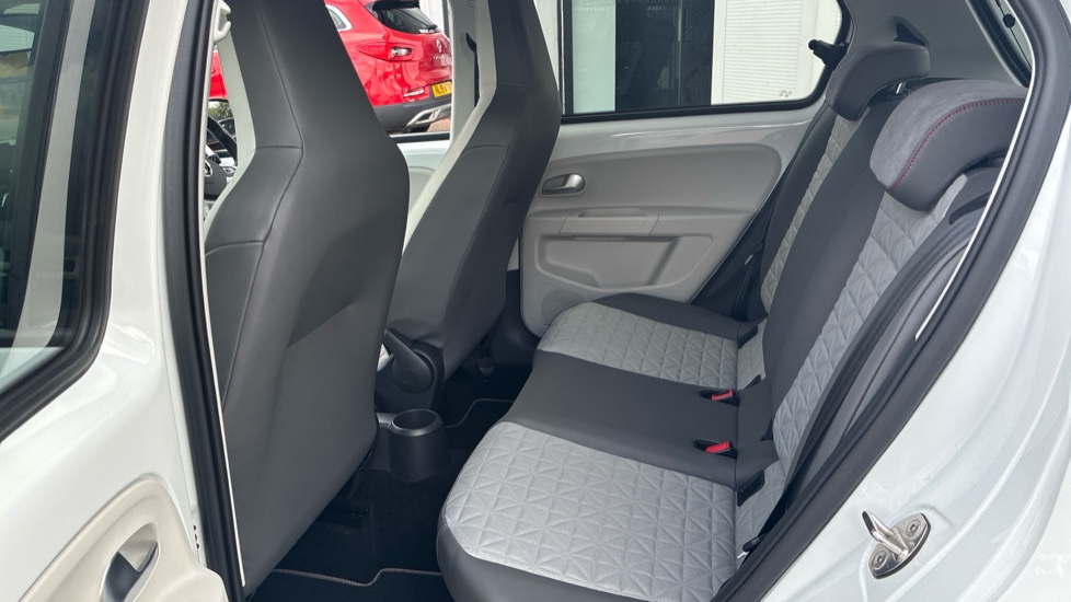 Volkswagen Up 1.0 65PS Beats 5dr Petrol Hatchback - Image 16