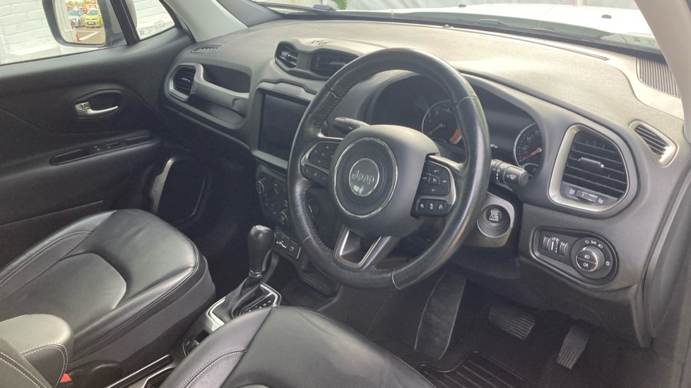Jeep Renegade 1.6 Multijet Limited 5dr DDCT Diesel Hatchback - Image 11