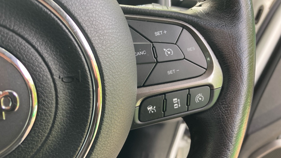 Jeep Renegade 1.6 Multijet Limited 5dr DDCT Diesel Hatchback - Image 26