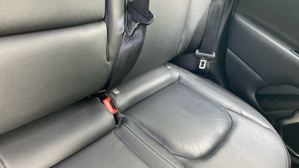 Jeep Renegade 1.6 Multijet Limited 5dr DDCT Diesel Hatchback - Image 37