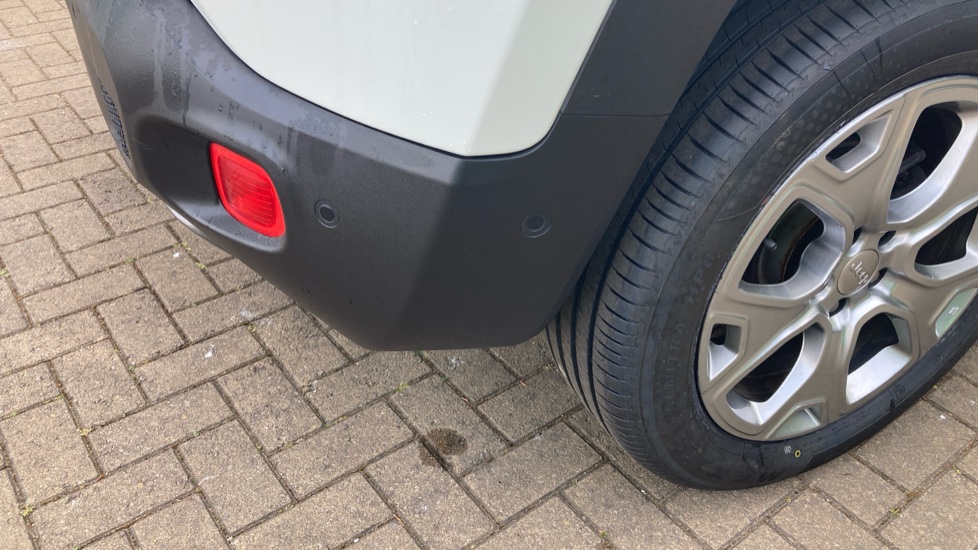 Jeep Renegade 1.6 Multijet Limited 5dr DDCT Diesel Hatchback - Image 39