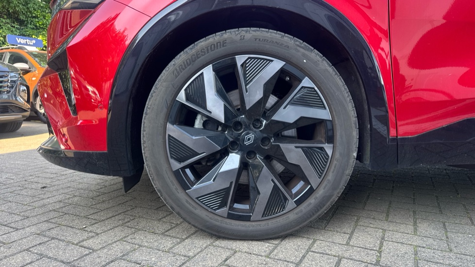 Renault Rafale E-Tech FHEV Iconic Esprit Alpine 5dr Auto 4C Hybrid Estate - Image 7