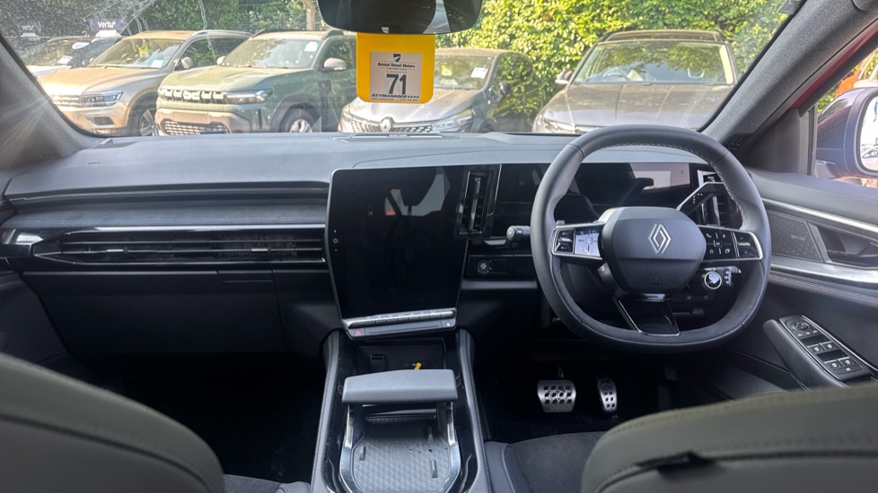 Renault Rafale E-Tech FHEV Iconic Esprit Alpine 5dr Auto 4C Hybrid Estate - Image 10